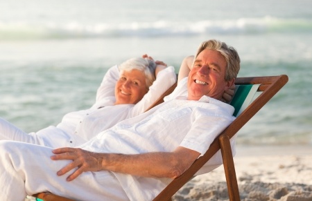 couple-on-beach